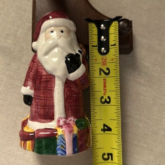 Vintage Sakura Santa Claus porcelain figurine with toy sack and presents. - Picture 5 of 7